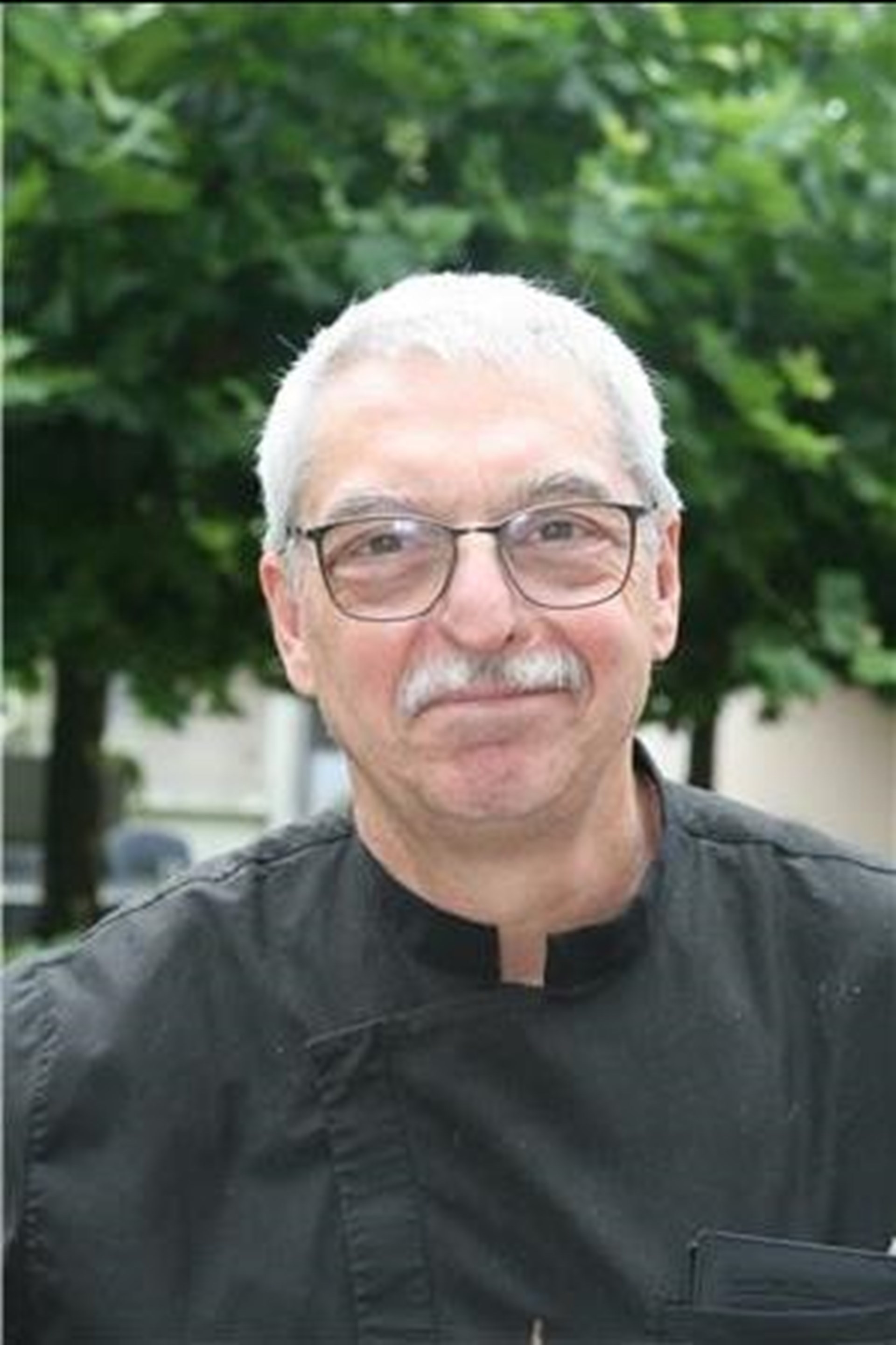 Porträt des Mitarbeiters Jürgen Patocka. 